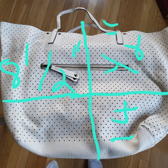 Source Unknown White Perforated Tote with Front Zip Pocket - Picture 2 of 6